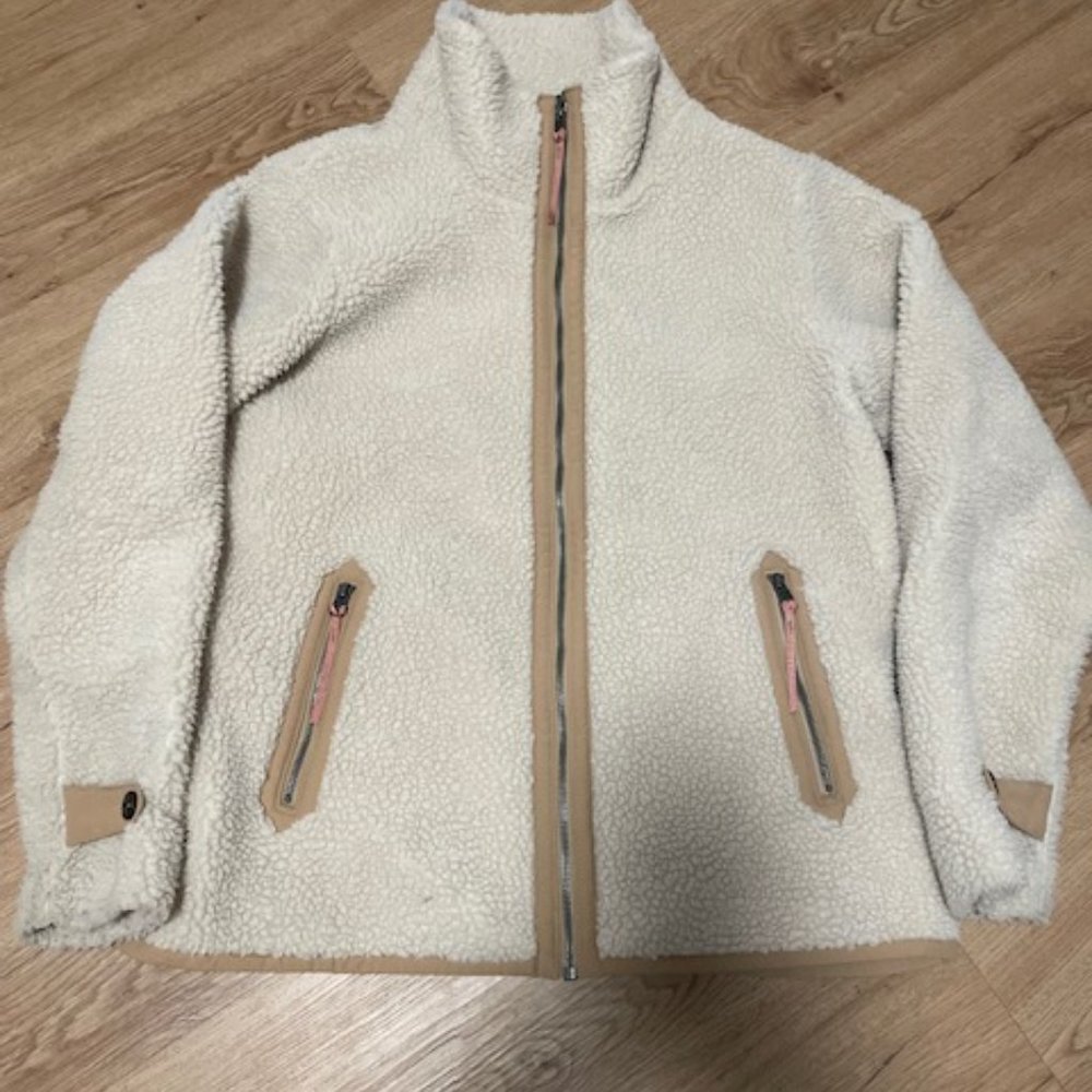 LIKE NEW Patagonia Women's Divided Sky Jacket